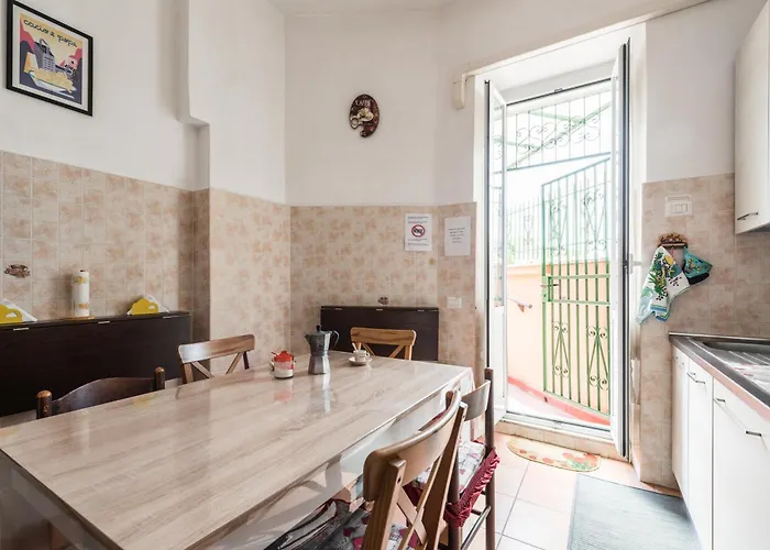 Casa Via Cesena Roma